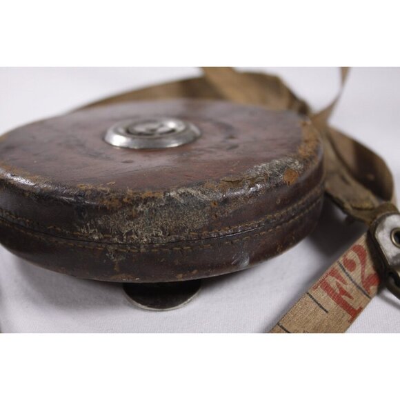 Antique leather carpenters tape measure 50ft Lufkin Rule Co / Hughes-Owen Co Ltd - Picture 6 of 10